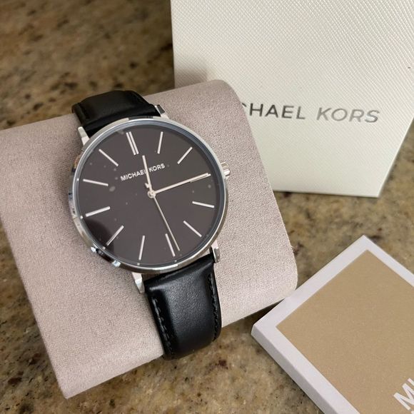 Michael Kors Other - New mk 👨🏽 leather black watch